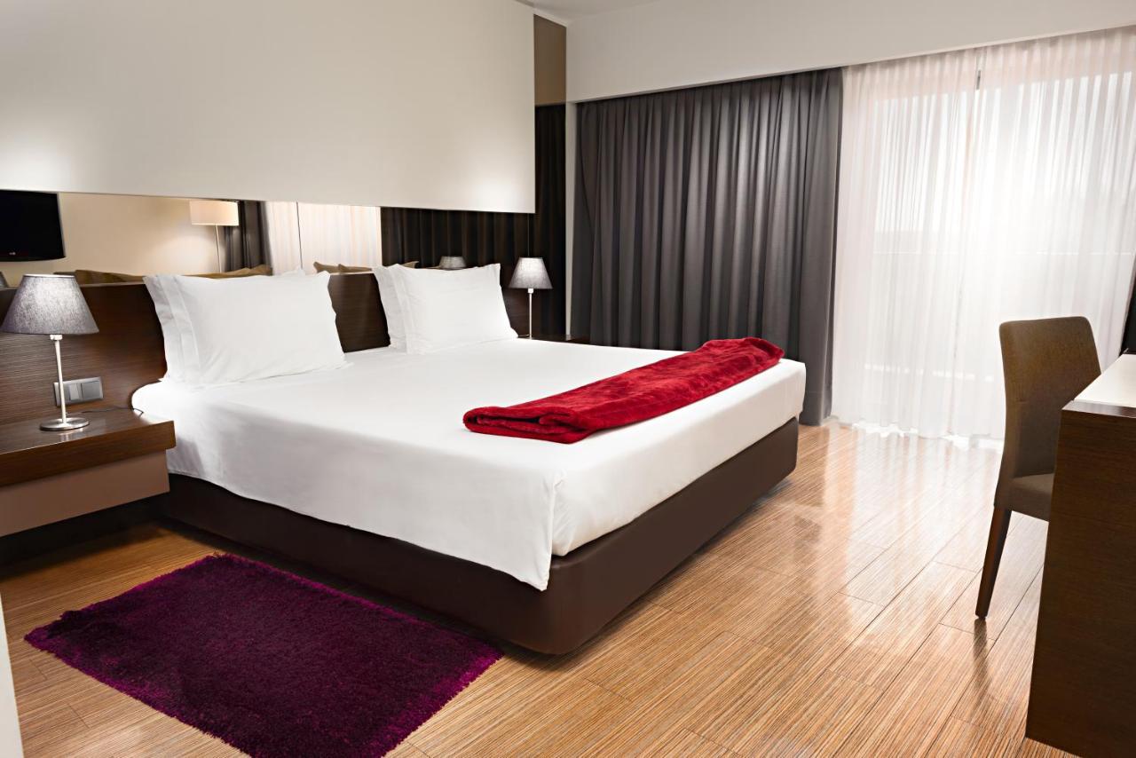 Hotel Dos Zimbros เซซิมบรา ภายนอก รูปภาพ