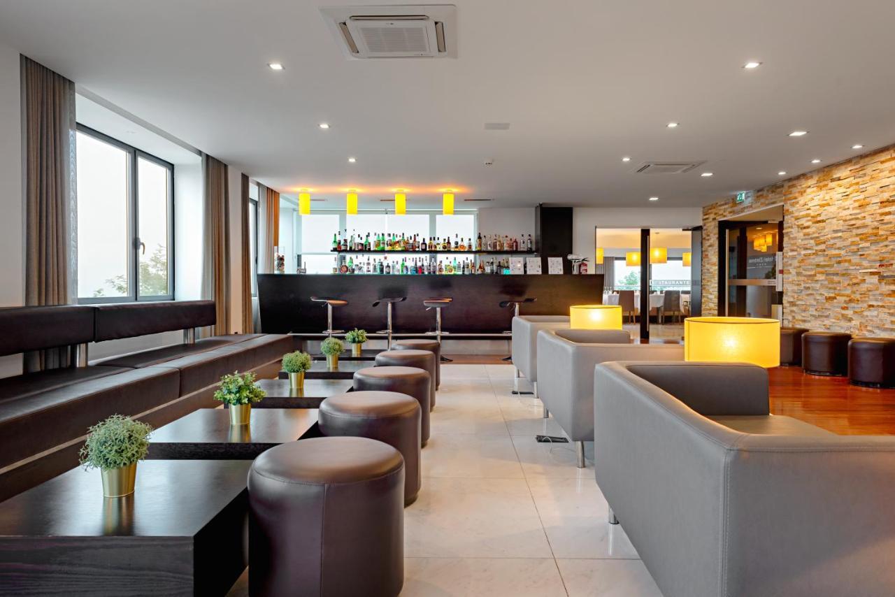 Hotel Dos Zimbros เซซิมบรา ภายนอก รูปภาพ
